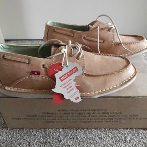 NEW Oliberte Lomayo Men’s Boat Shoes Size 9